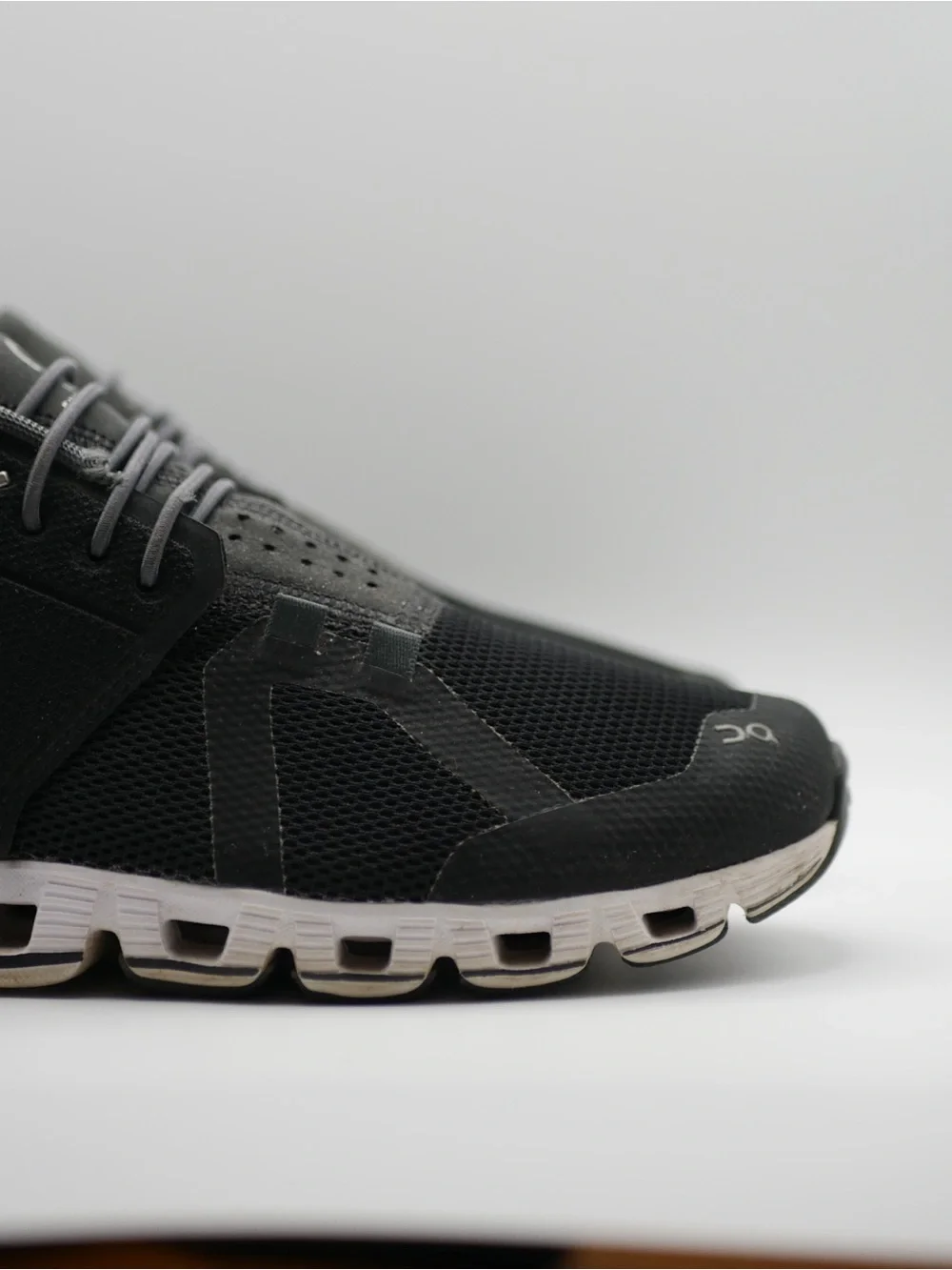 On cloud Running Black  Athletic Running Shoes - Picture 3 of 12